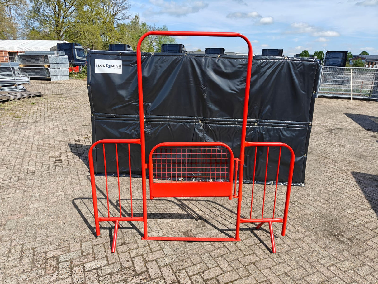 Dranghek doorgang met afsluitbare deur